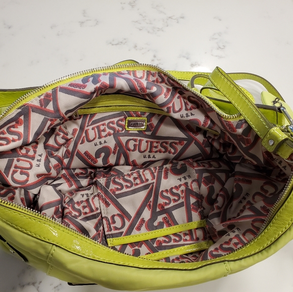 Guess purse and matching wallet - Picture 3 of 5